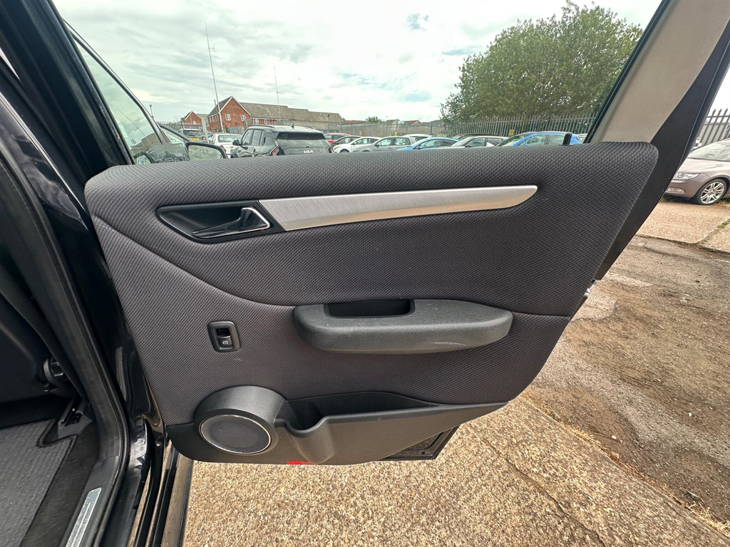 Mercedes-Benz B Class 1.5 B150 Sport Black #29