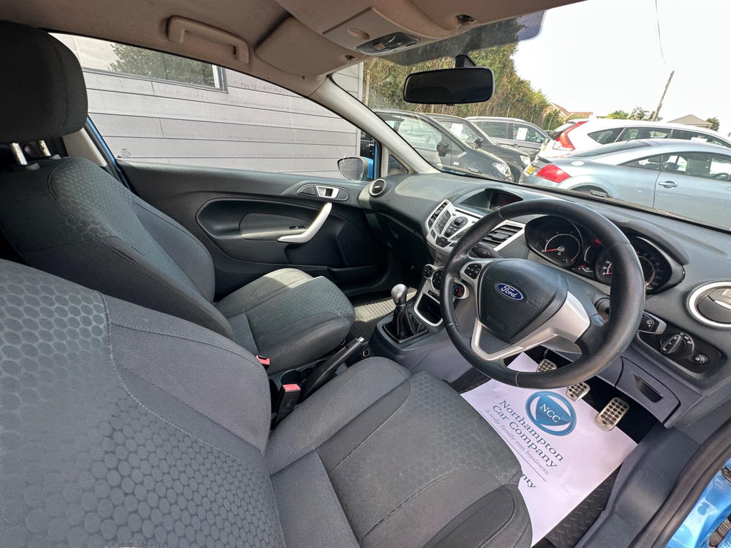 Ford Fiesta 1.6 Tdci Zetec S Euro 5  #3