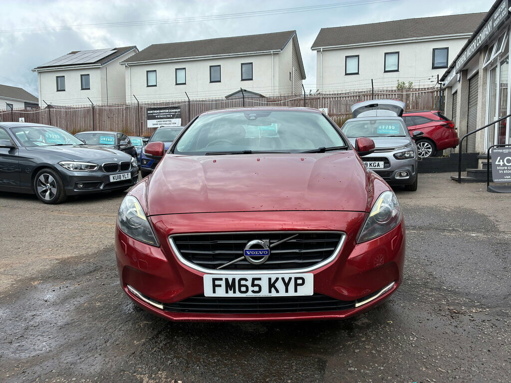 Volvo V40 2.0 D4 Se Lux Nav Hatchback Geartronic Red #3