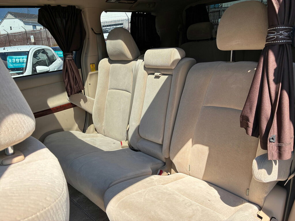 Toyota Vellfire Vellfire White #4
