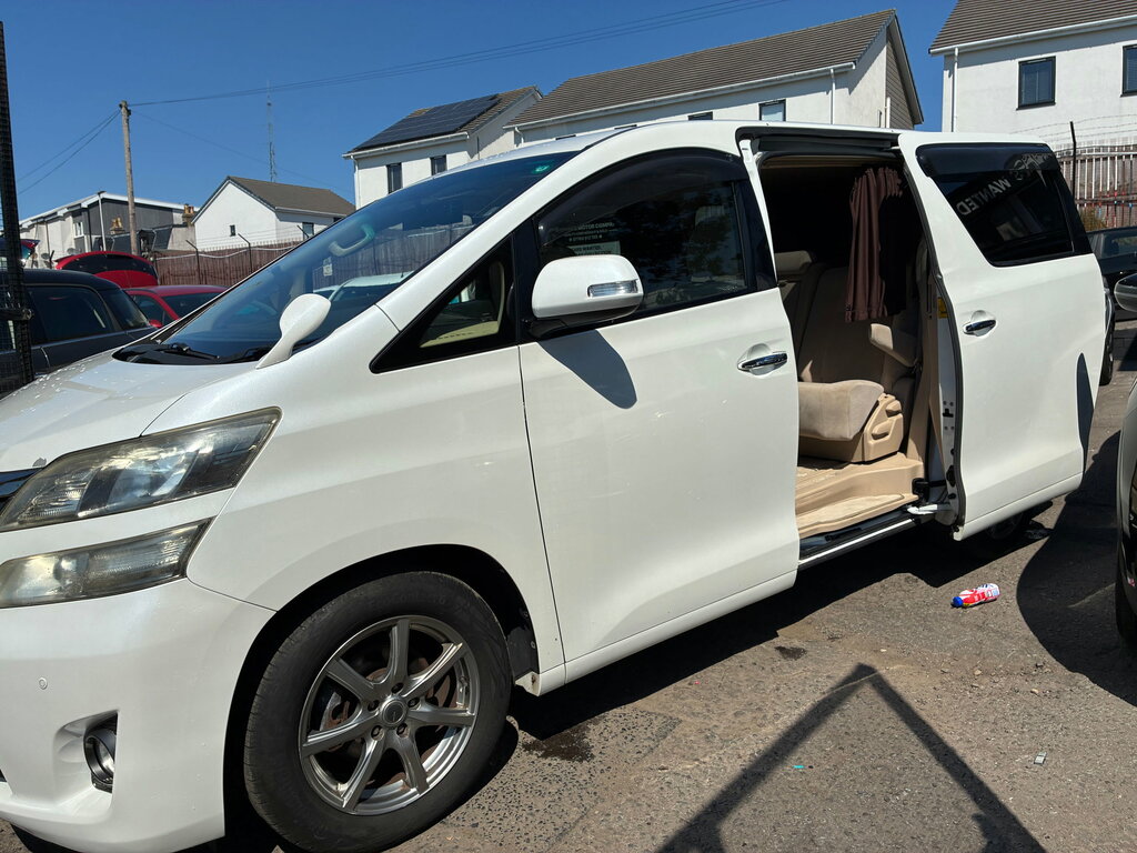 Toyota Vellfire Vellfire White #2