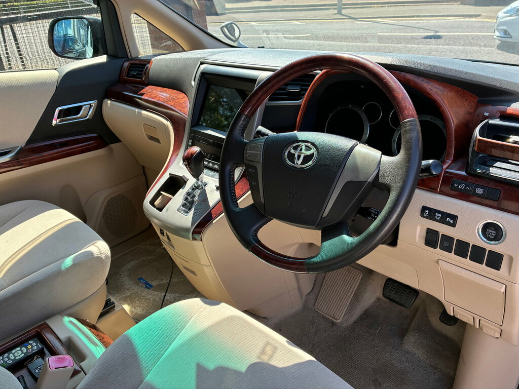 Toyota Vellfire Mpv Silver #8