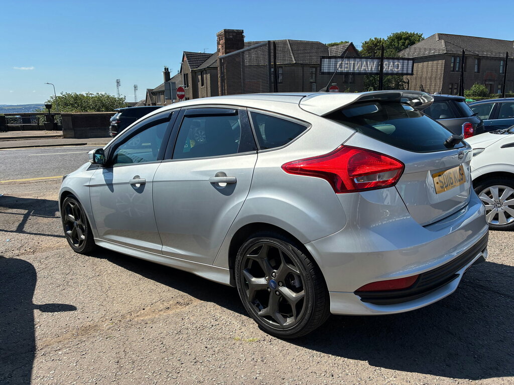 Ford Focus 2.0 Tdci St-1 Hatchback Euro 6 Silver #4