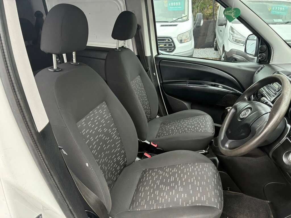 Vauxhall Combo 1.6 Turbo D 2300 Edition Crew Van L2 Euro 6 Ss Blue #9