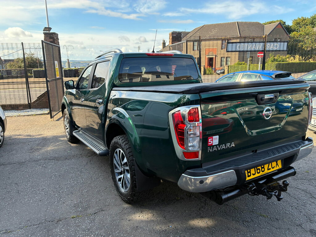 Nissan Navara 2.3 Dci Tekna Pickup Double Cab 4W Green #6