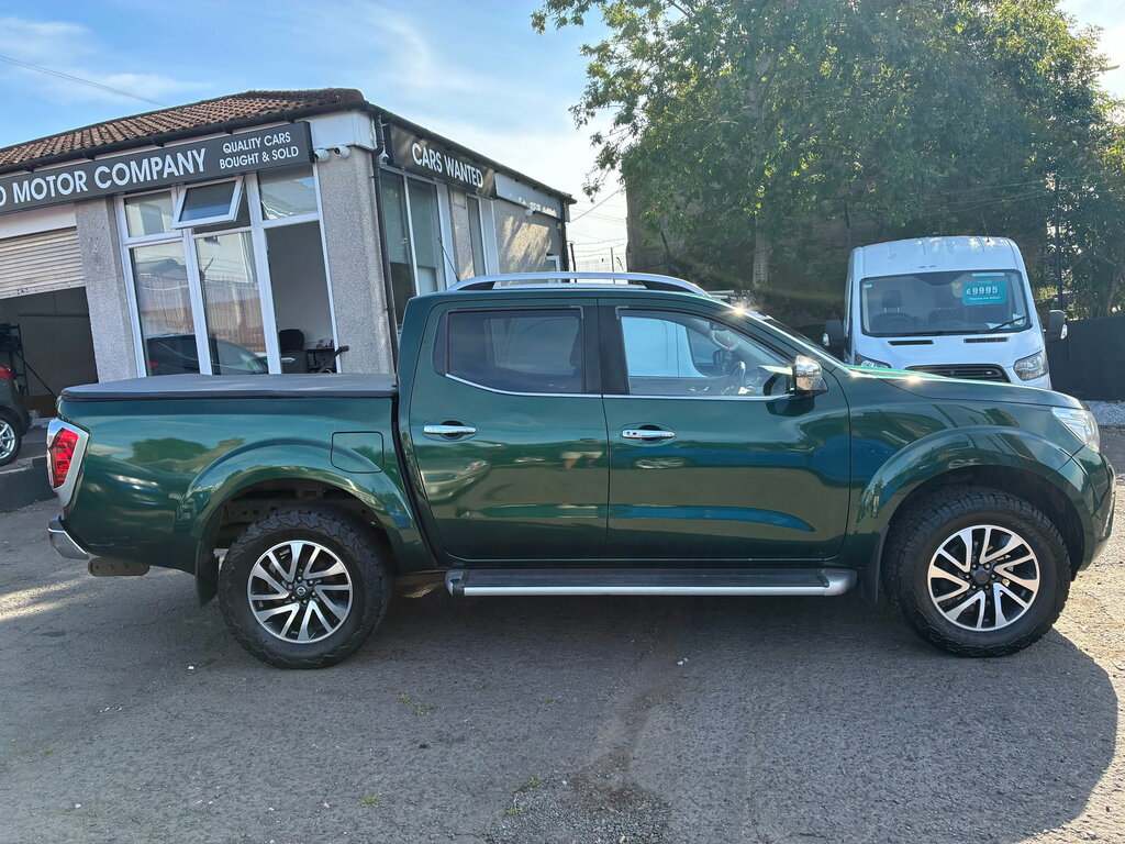 Nissan Navara 2.3 Dci Tekna Pickup Double Cab 4W Green #4