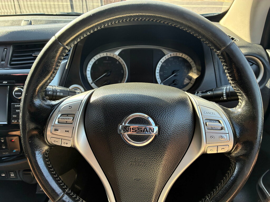 Nissan Navara Dci Tekna Shr Dcb Silver #24