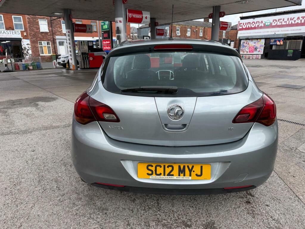 Vauxhall Astra 1.7 Cdti Ecoflex Exclusiv Sports Tourer Red #5