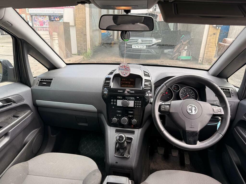 Vauxhall Zafira 1.6 16V Exclusiv Euro White #10