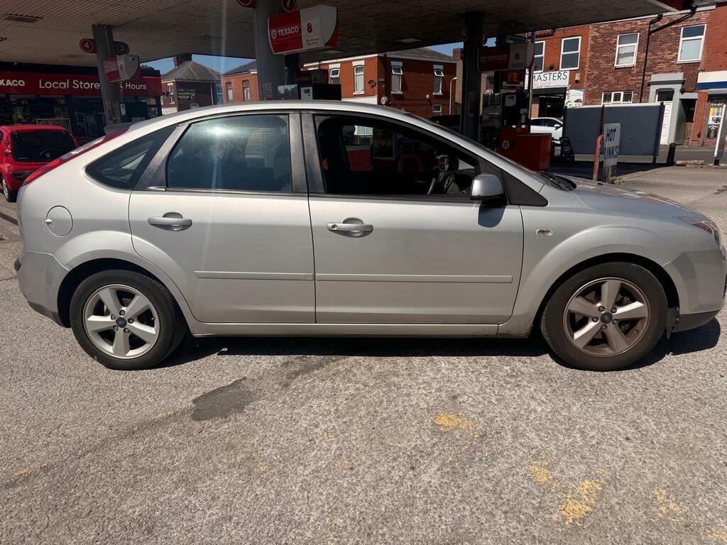 Ford Focus 1.6 Zetec Climate KA57YBR Silver #5