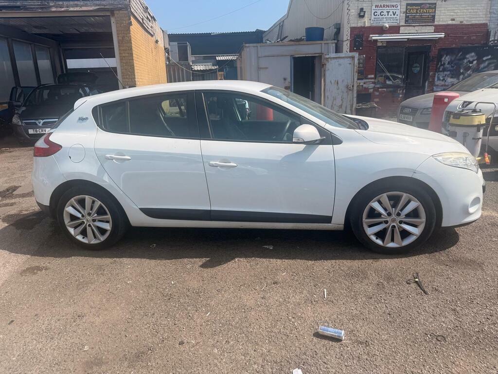 Renault Megane 1.6 16V I-music Euro 5 White #4