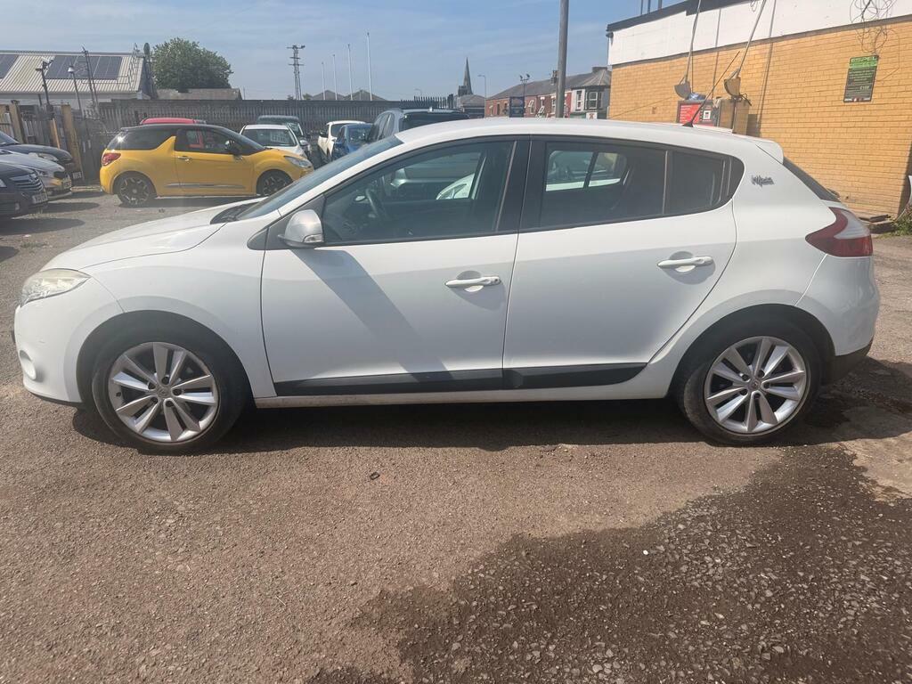 Renault Megane 1.6 16V I-music Euro 5 White #5