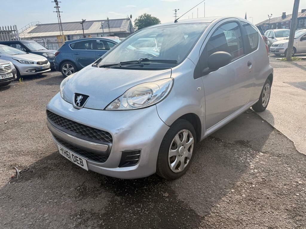 Peugeot 107 1.0 12V Urban Lite Euro 5 Silver