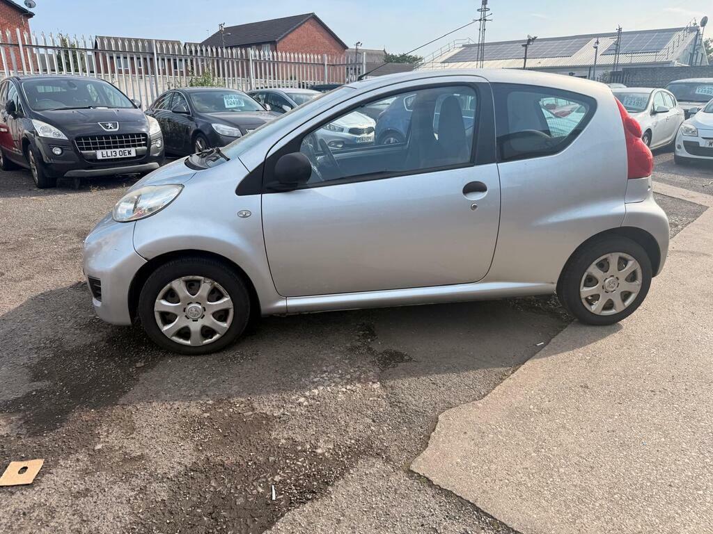 Peugeot 107 1.0 12V Urban Lite Euro 5 Silver #4