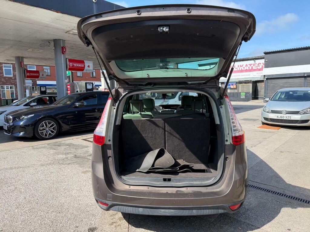 Renault Grand Scenic Privilege Tomtom Brown #9