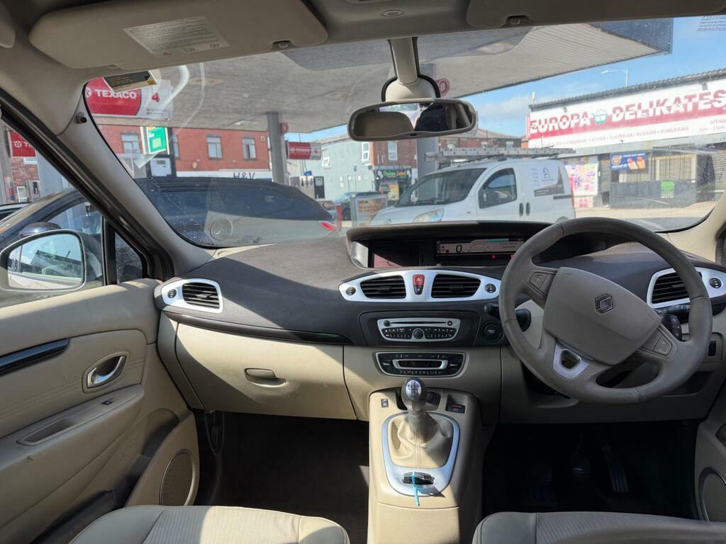 Renault Grand Scenic Privilege Tomtom Brown #10