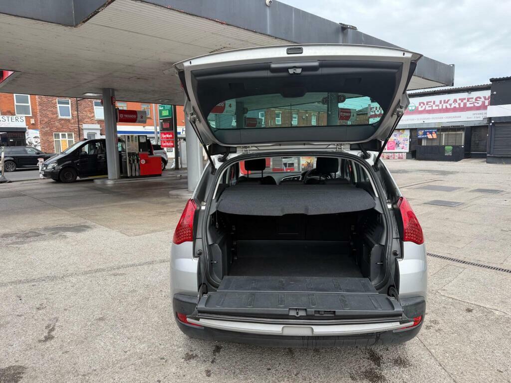 Peugeot 3008 Active Silver #9