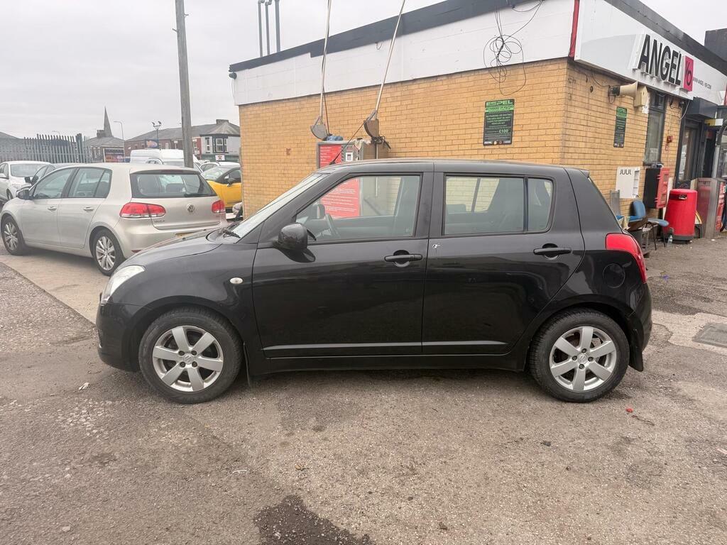Suzuki Swift 1.5 Glx Black #4