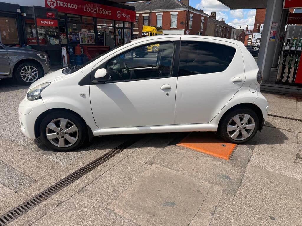 Toyota Aygo Hatchback Vvt-i Fire Ac 2013 White #5