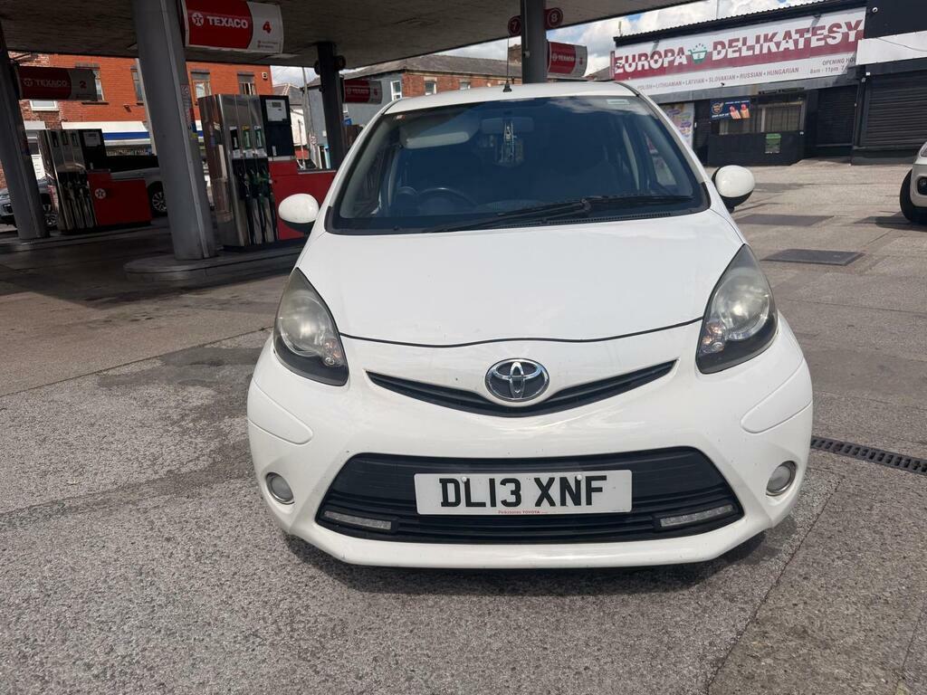 Toyota Aygo Hatchback Vvt-i Fire Ac 2013 White #2