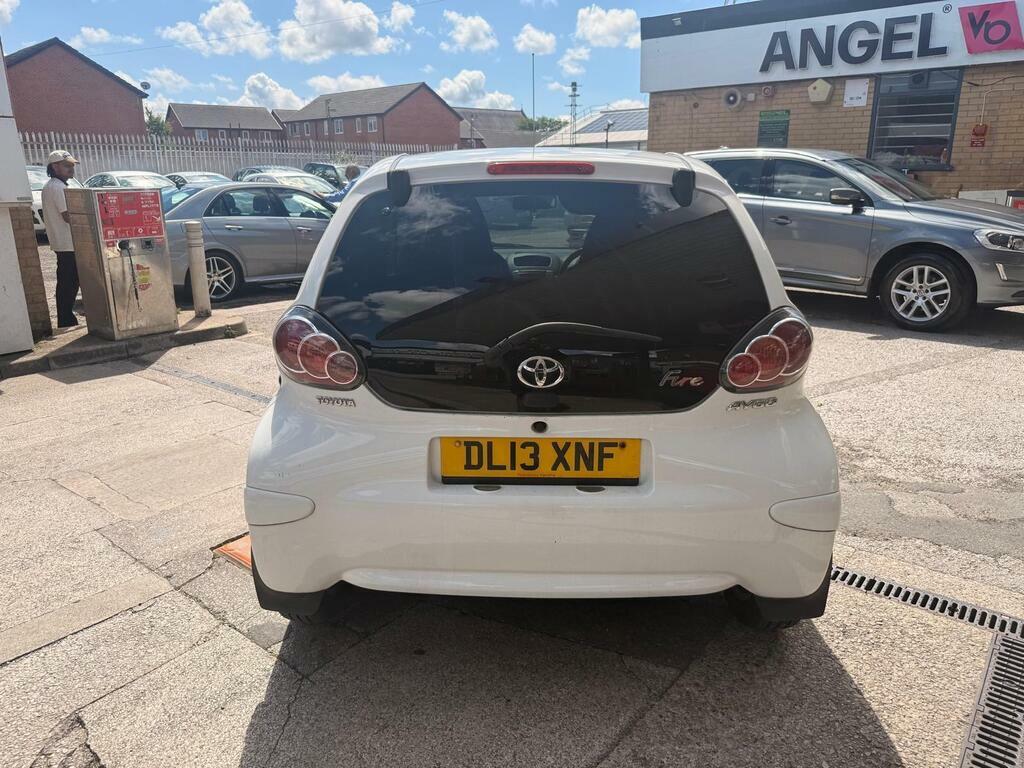 Toyota Aygo Hatchback Vvt-i Fire Ac 2013 White #7