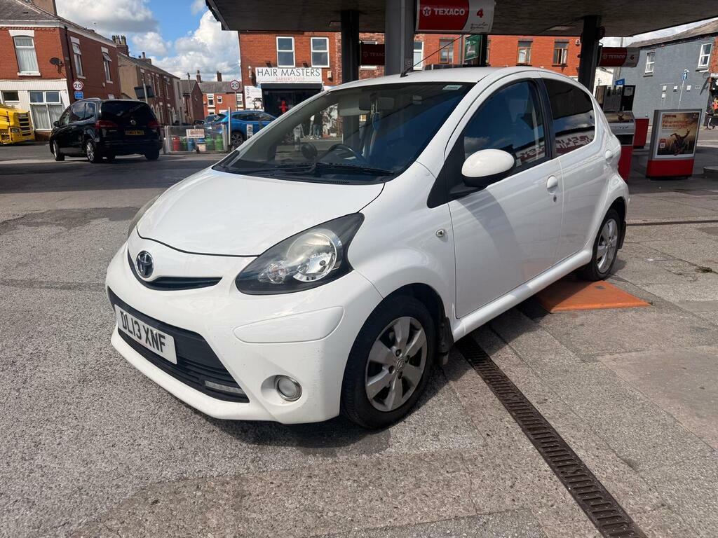 Toyota Aygo Hatchback Vvt-i Fire Ac 2013 White #3