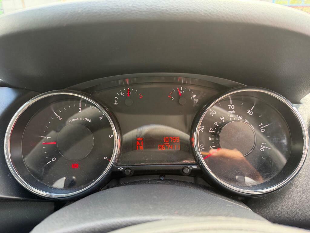 Peugeot 3008 Hdi Active Black #10