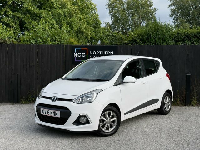Hyundai I10 2016 1.0 Blue Drive Premium Hatchback M GV16KNM White #3