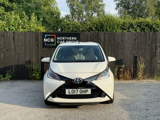 Toyota Aygo 2017 1.0 Vvt-i X-play Hatchback LO17OHP White #2