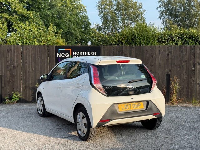 Toyota Aygo 2017 1.0 Vvt-i X-play Hatchback LO17OHP White #4