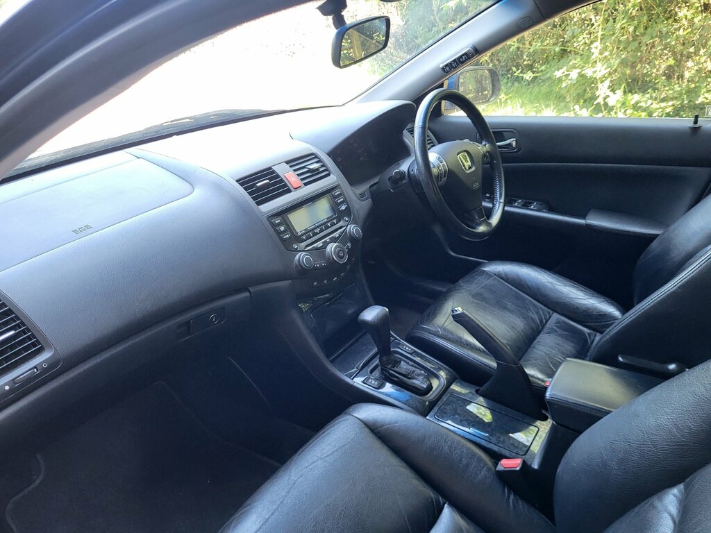 Honda Accord Saloon 2.2 I-cdti Executive 200555 Black #8