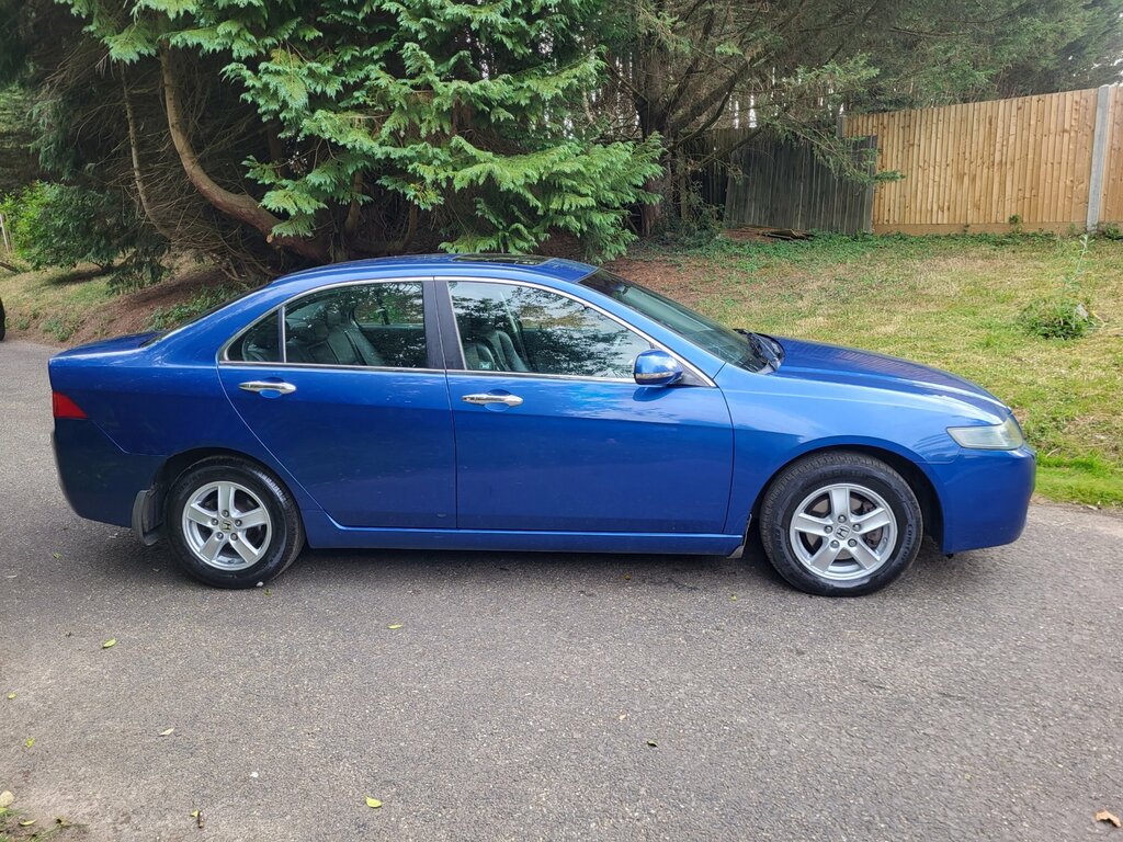 Honda Accord 2.0 I-vtec Executive Saloon Blue #4