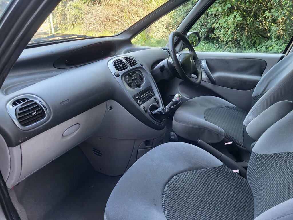 Citroen Xsara Picasso Mpv Blue #11