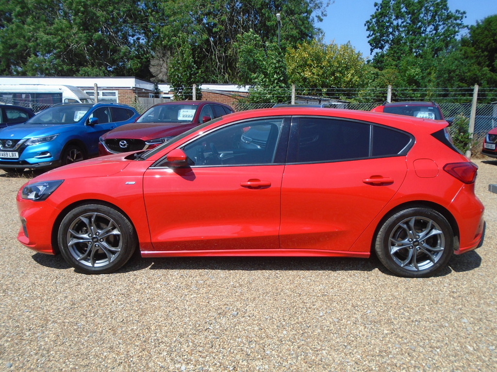 Ford Focus 1.0T Ecoboost St-line Hatchback Red #6