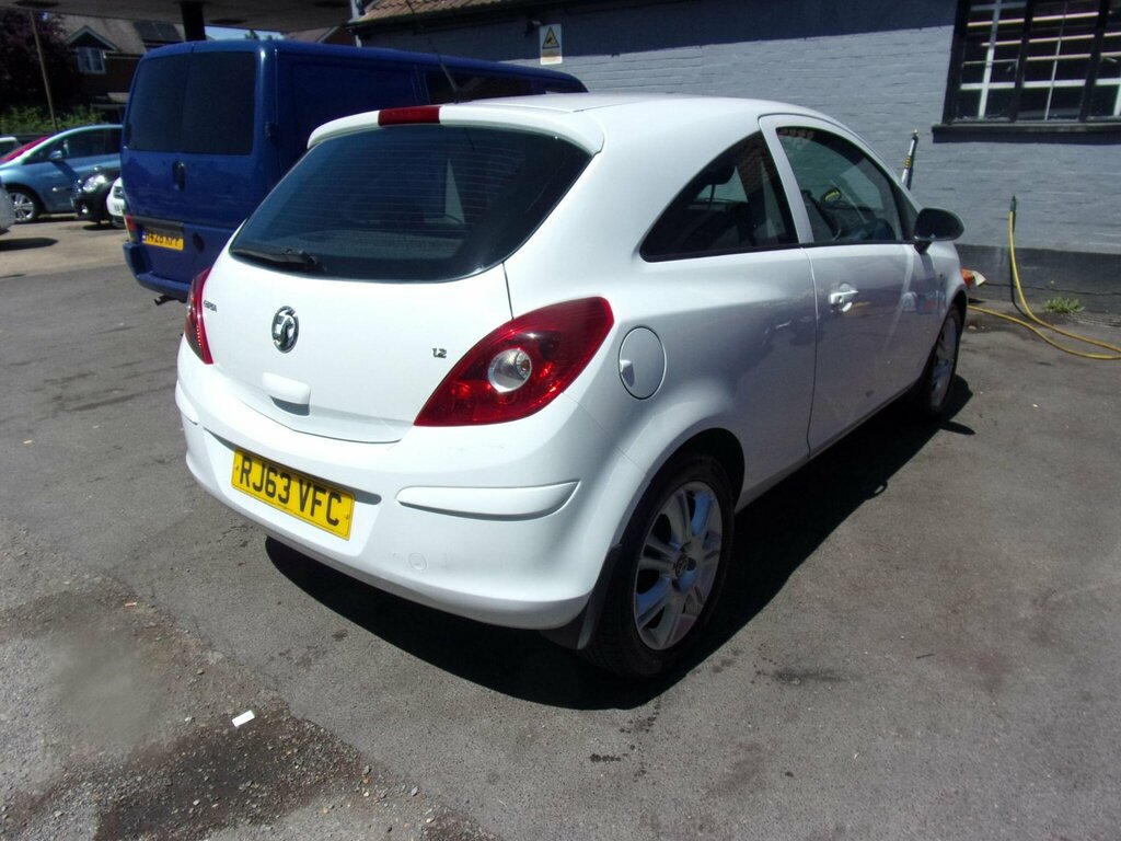 Vauxhall Corsa 1.2 16V Energy Euro 5 Ac RJ63VFC White #3