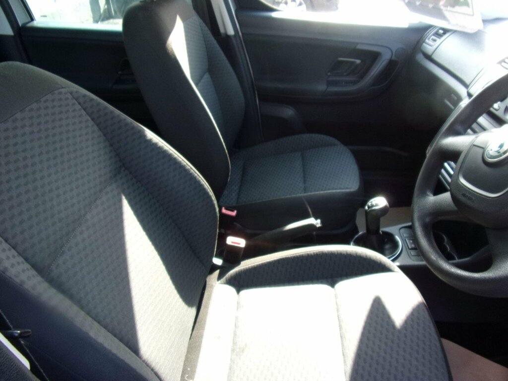 Skoda Roomster 1.6 Tdi Cr 105 Scout Blue #8