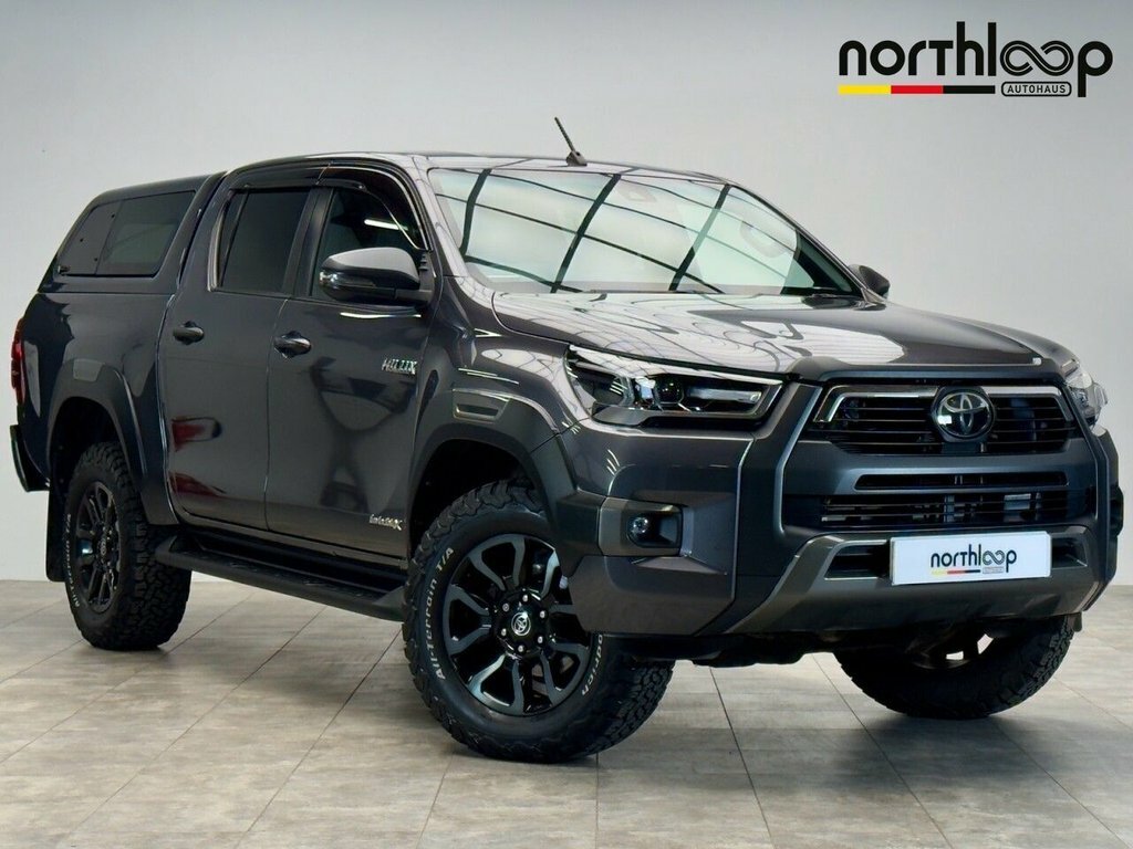 Toyota HILUX 2.8L Invincible X Grey