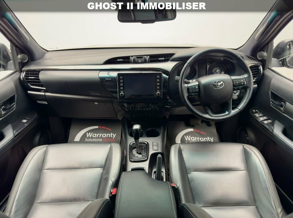 Toyota HILUX 2.8L Invincible X VO23UWM Brown #2