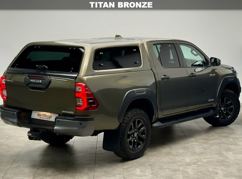 Toyota HILUX 2.8L Invincible X VO23UWM Brown #3
