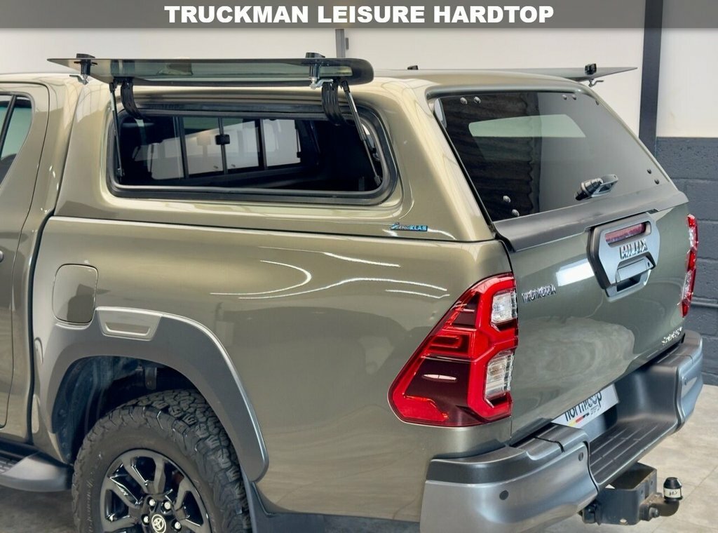 Toyota HILUX 2.8L Invincible X VO23UWM Brown #6