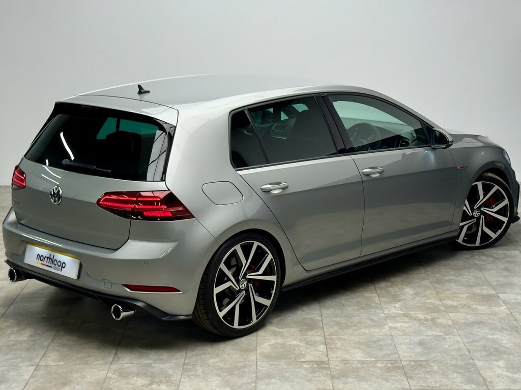 Volkswagen Golf 2L Gti Performance Silver #3