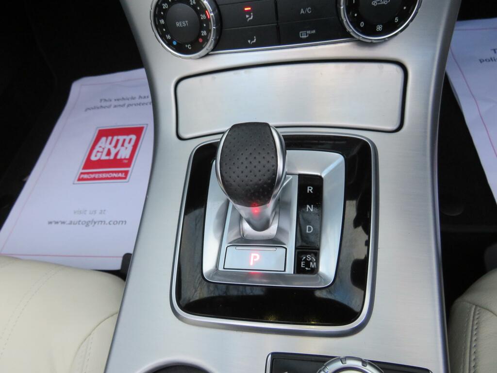 Mercedes-Benz SLK Amg Sport White #16
