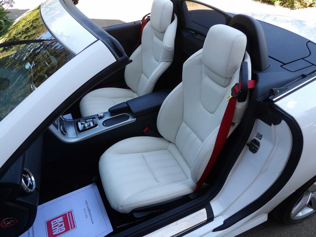 Mercedes-Benz SLK 2.0 Slk200 Amg Sport Convertible G-tron White #2