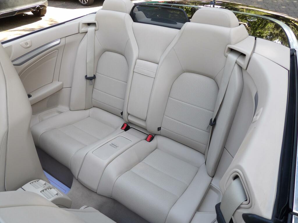 Mercedes-Benz E Class 2.1 E220 Cdi Amg Sport Cabriolet G-tron Black #4