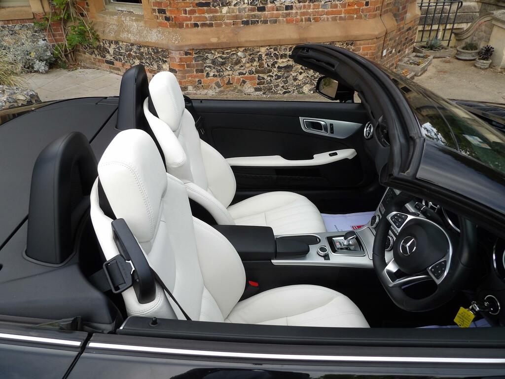 Mercedes-Benz SLC 1.6 Slc180 Amg Line Convertible Blue #13