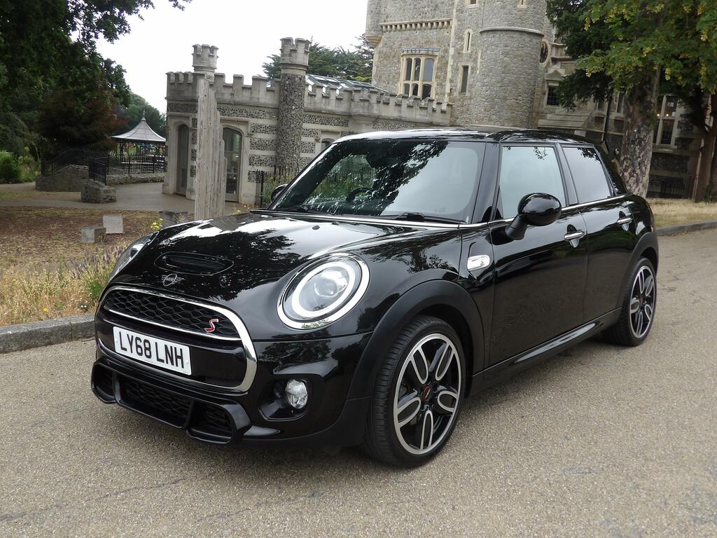 Mini Hatch 2.0 Cooper S Sport Hatchback Eur Black