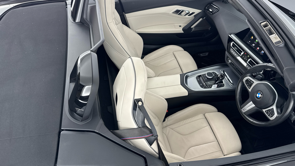 BMW Z4 Z4 Sdrive20i M Sport Purple #31