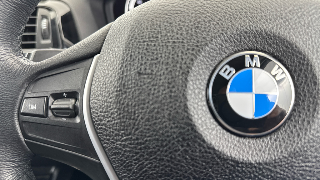 BMW 1 Series 1.5 118I Gpf Sport Hatchback Euro White #17
