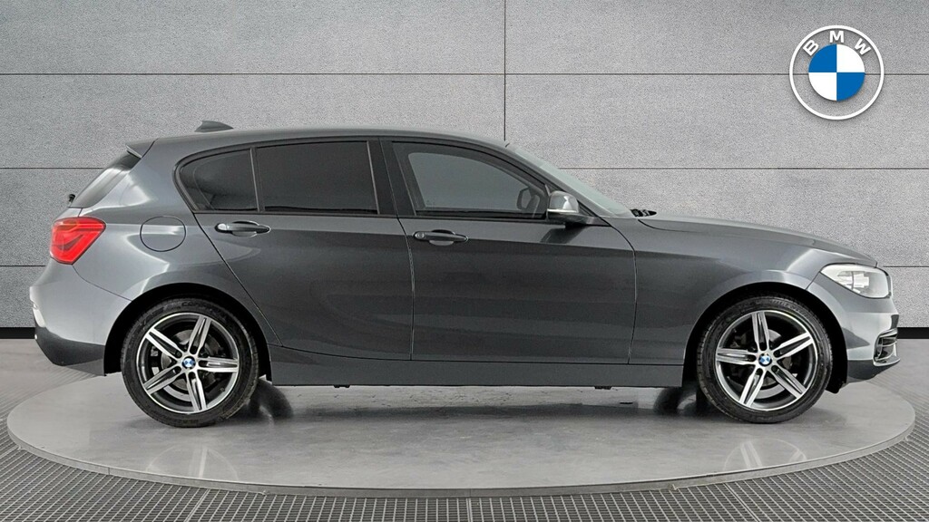 BMW 1 Series 118I Sport 5-Door Grey #3
