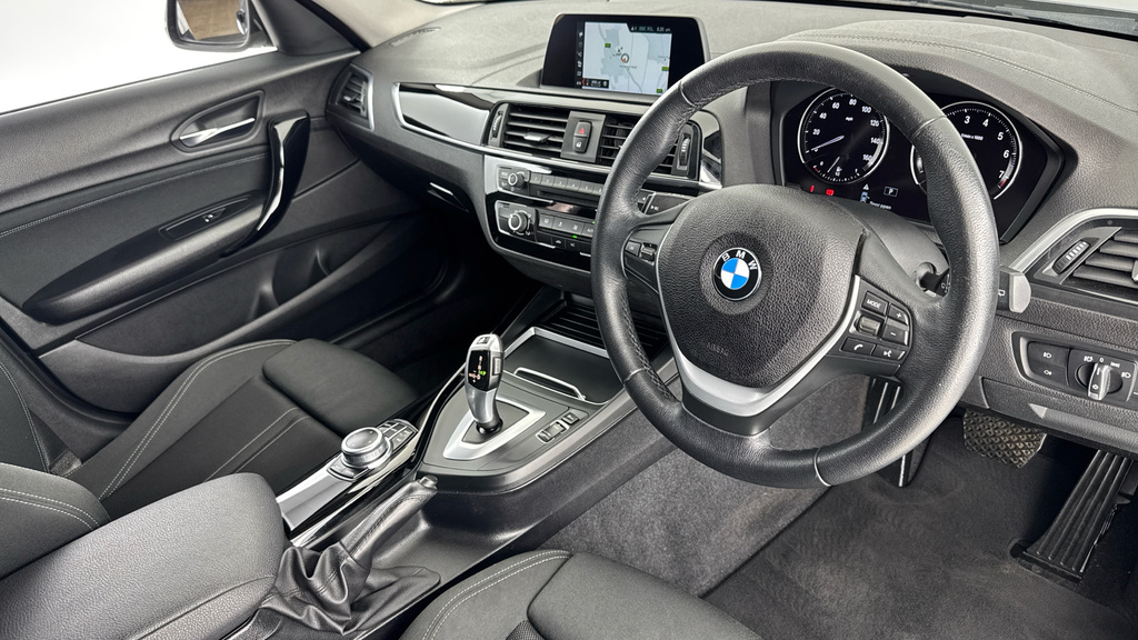 BMW 1 Series 118I Sport 5-Door Grey #6